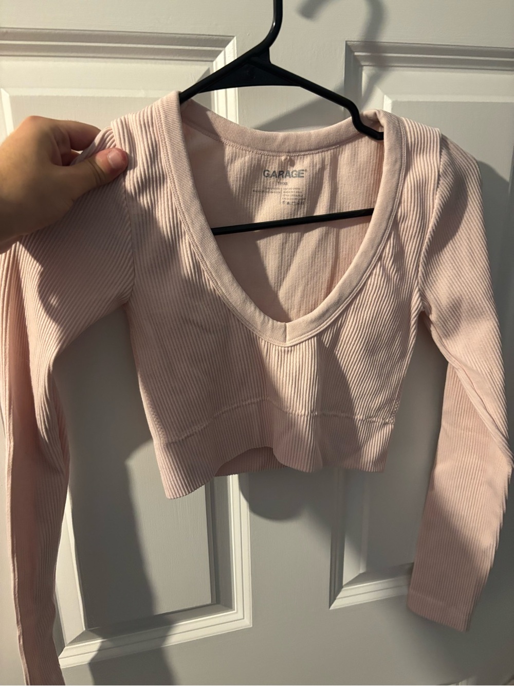 Garage Ribbed V-Neck Long Sleeve Crop Top - Light Pink size xs